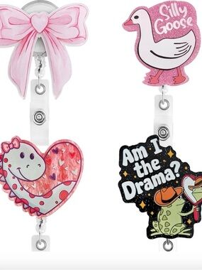 4 pieces badge reels